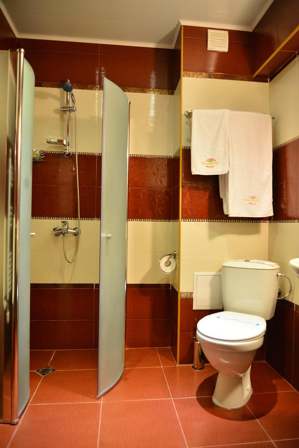Chateau-Hotel Trendafiloff -B&B Chirpan Rum bild