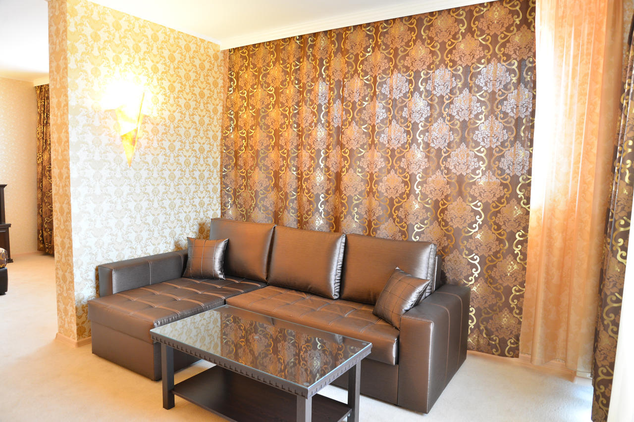Chateau-Hotel Trendafiloff -B&B Chirpan Rum bild